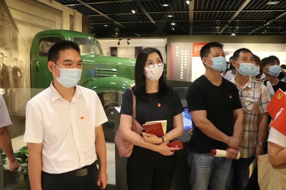 德福伦党委组织开展“回首百年党史 激发奋进伟力”主题党日活动 德福伦党委组织开展“回首百年党史 激发奋进伟力”主题党日活动-上海德福伦新材料科技有限公司